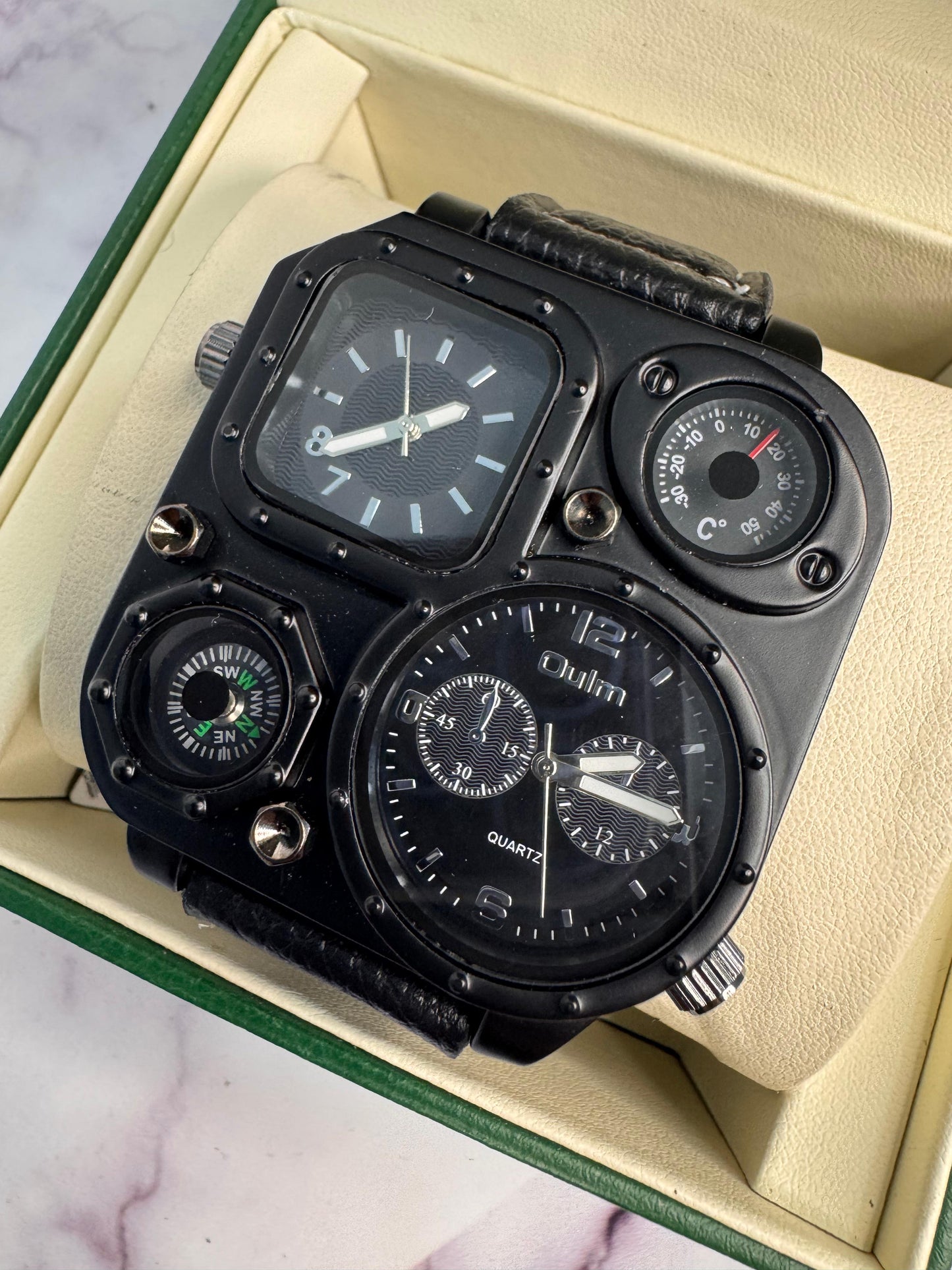 Reloj Curren