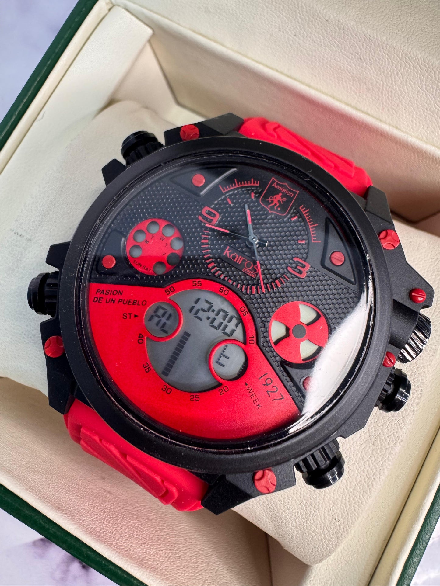 Reloj Curren