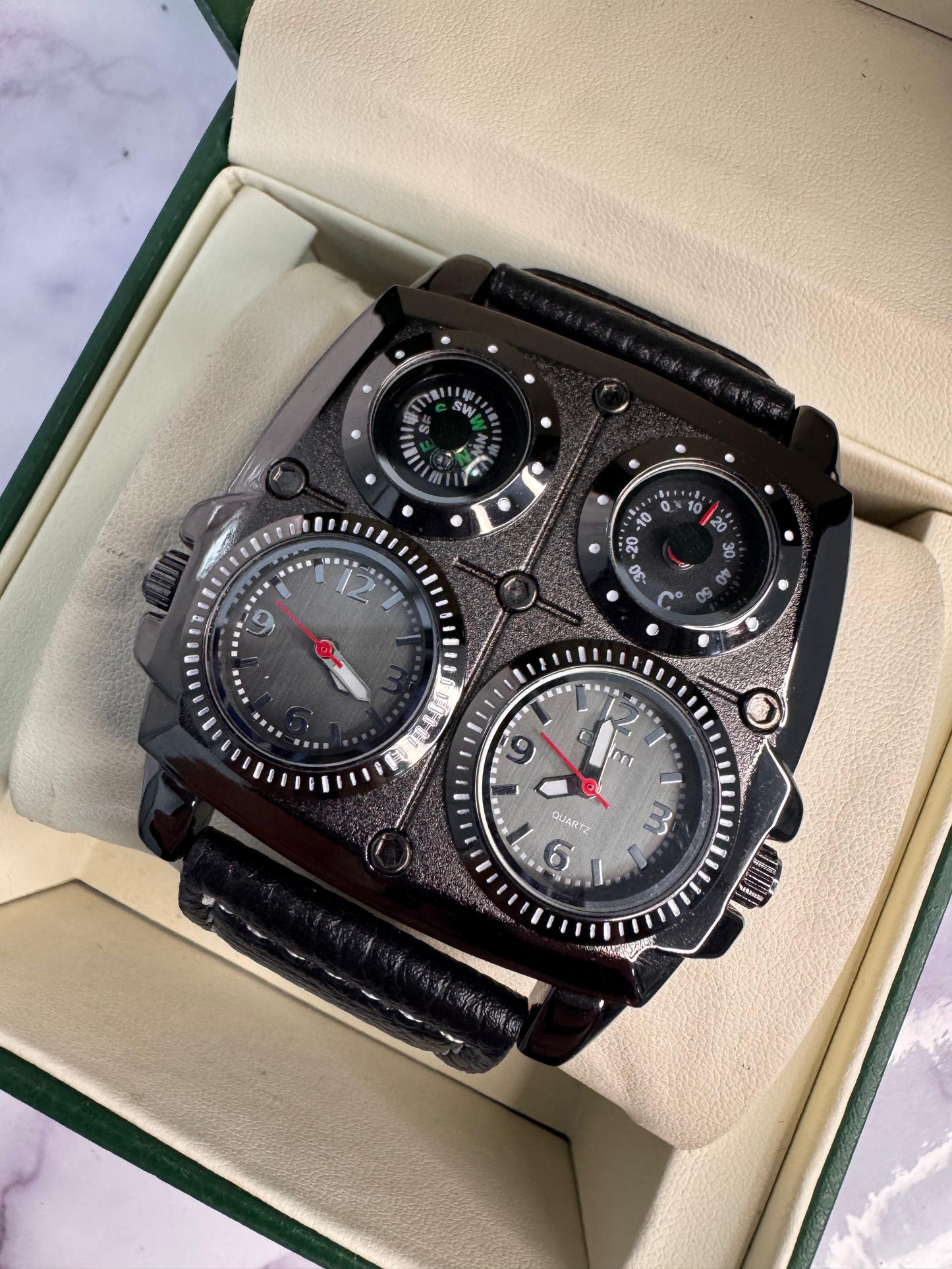 Reloj Curren