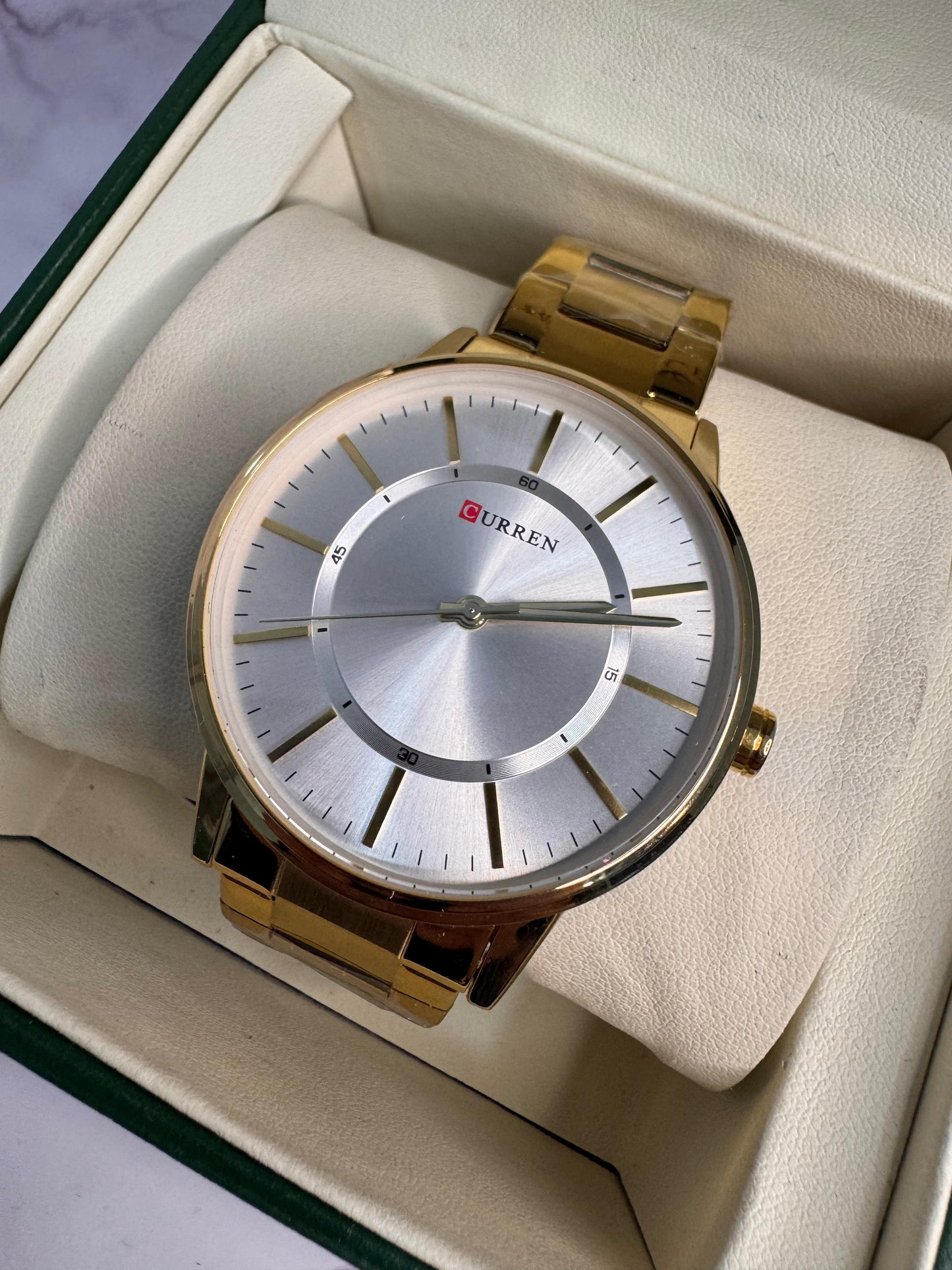 Reloj Curren