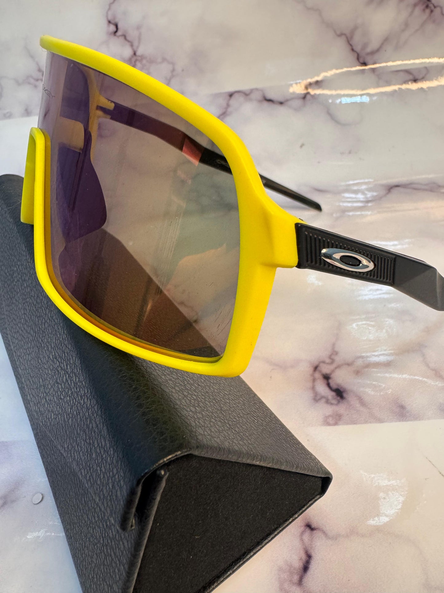 Oakley sky